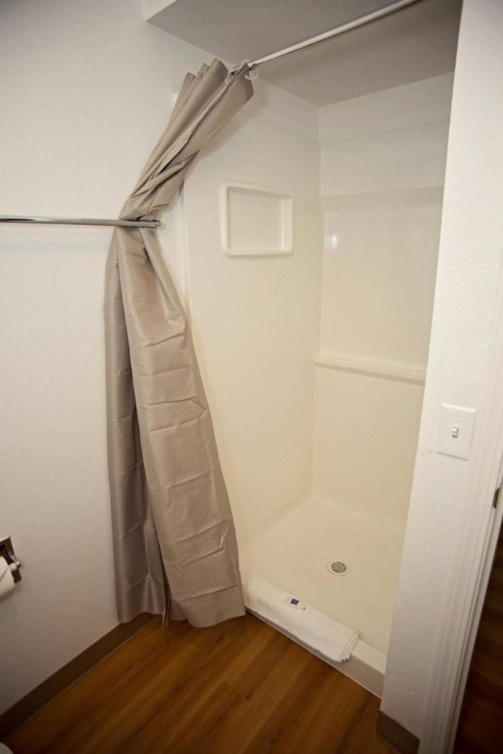 Queen Room - Non-Smoking